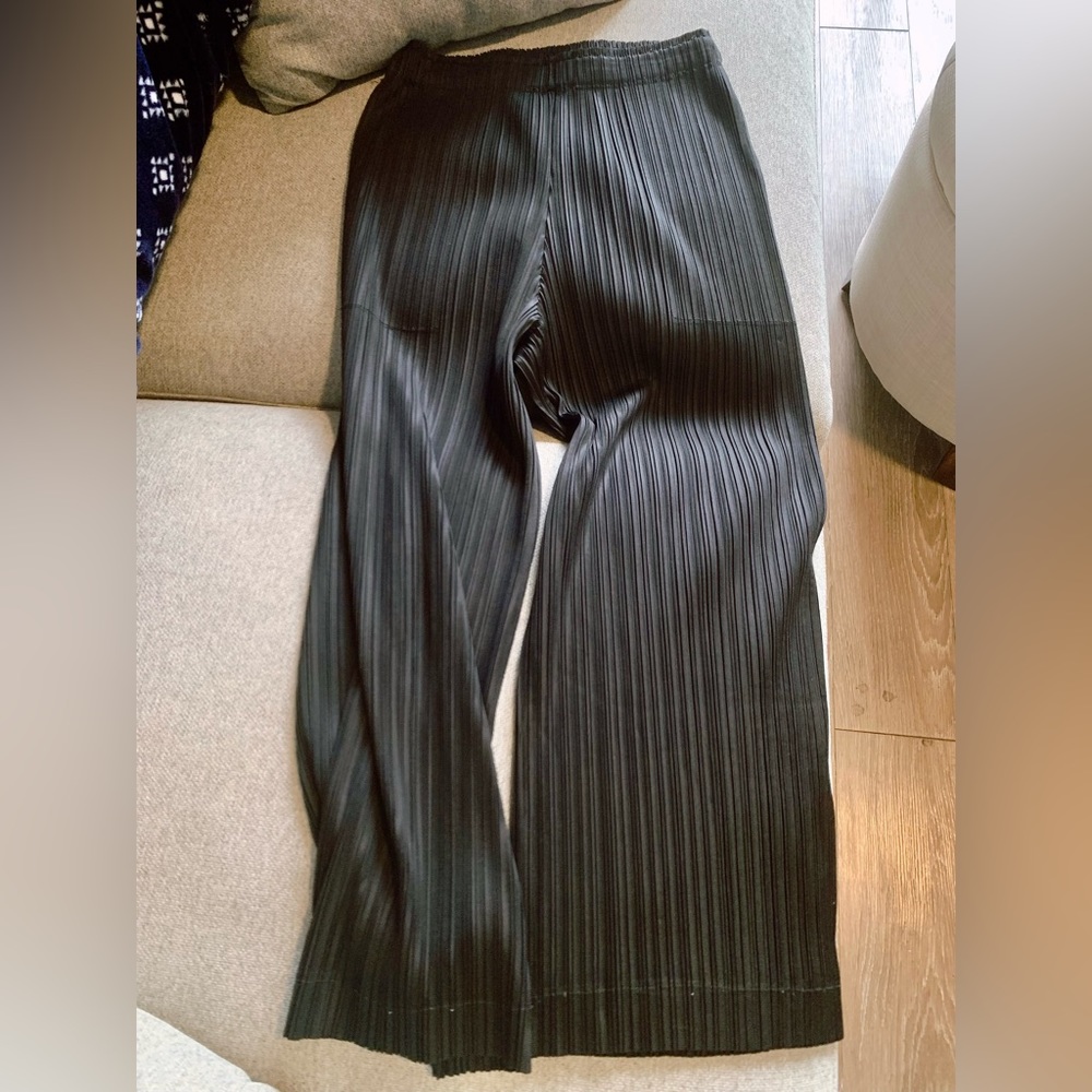 💯NEW Inspired - PLEATS PLEASE BY ISSEY MIYAKE pleated cropped trousers‼️